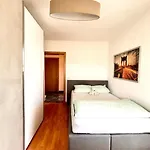 Apartment Flower House *