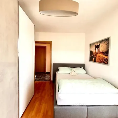 Apartment Flower House *