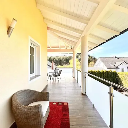 Flower House, 3 Bedroom